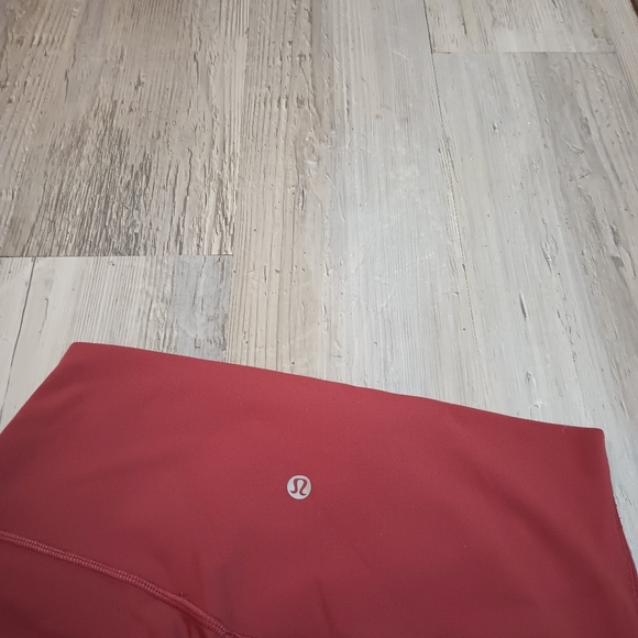 Lululemon Crop - Picture 6 of 6